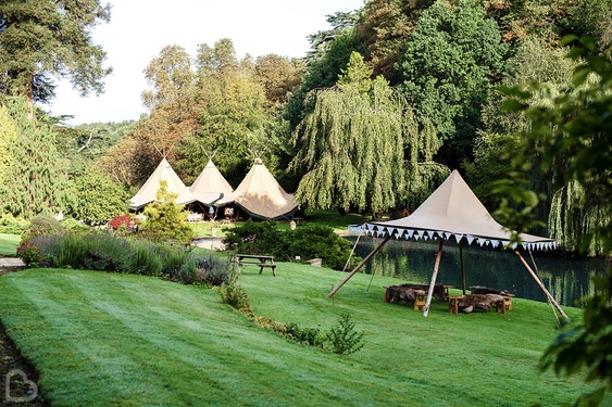 Bridebook.co.uk Busbridge Lakes