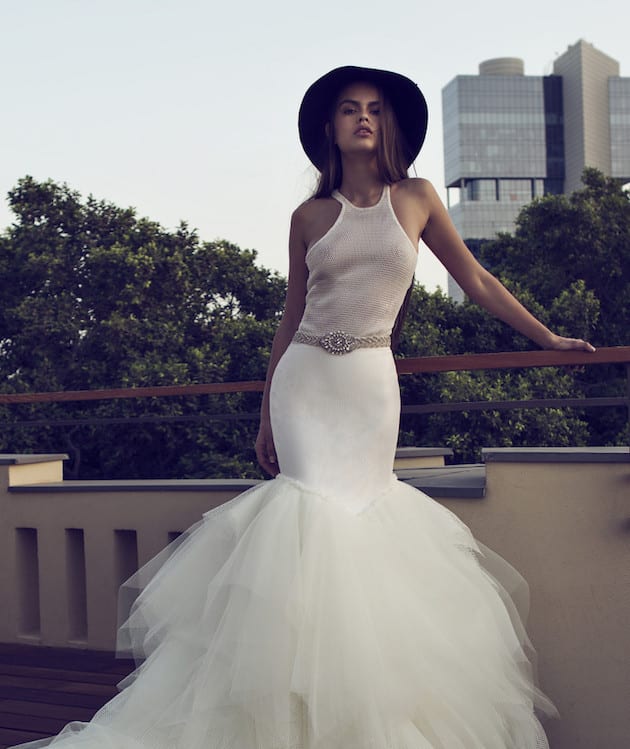 bridebook.co.uk-bride with hat