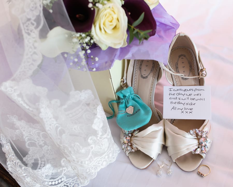 South West | Dorset | Bournemouth | Summer | Beach | Classic | Purple | Turquoise | Castle | Real Wedding | Jennie Franklin #Bridebook #RealWedding #WeddingIdeas Bridebook.co.uk