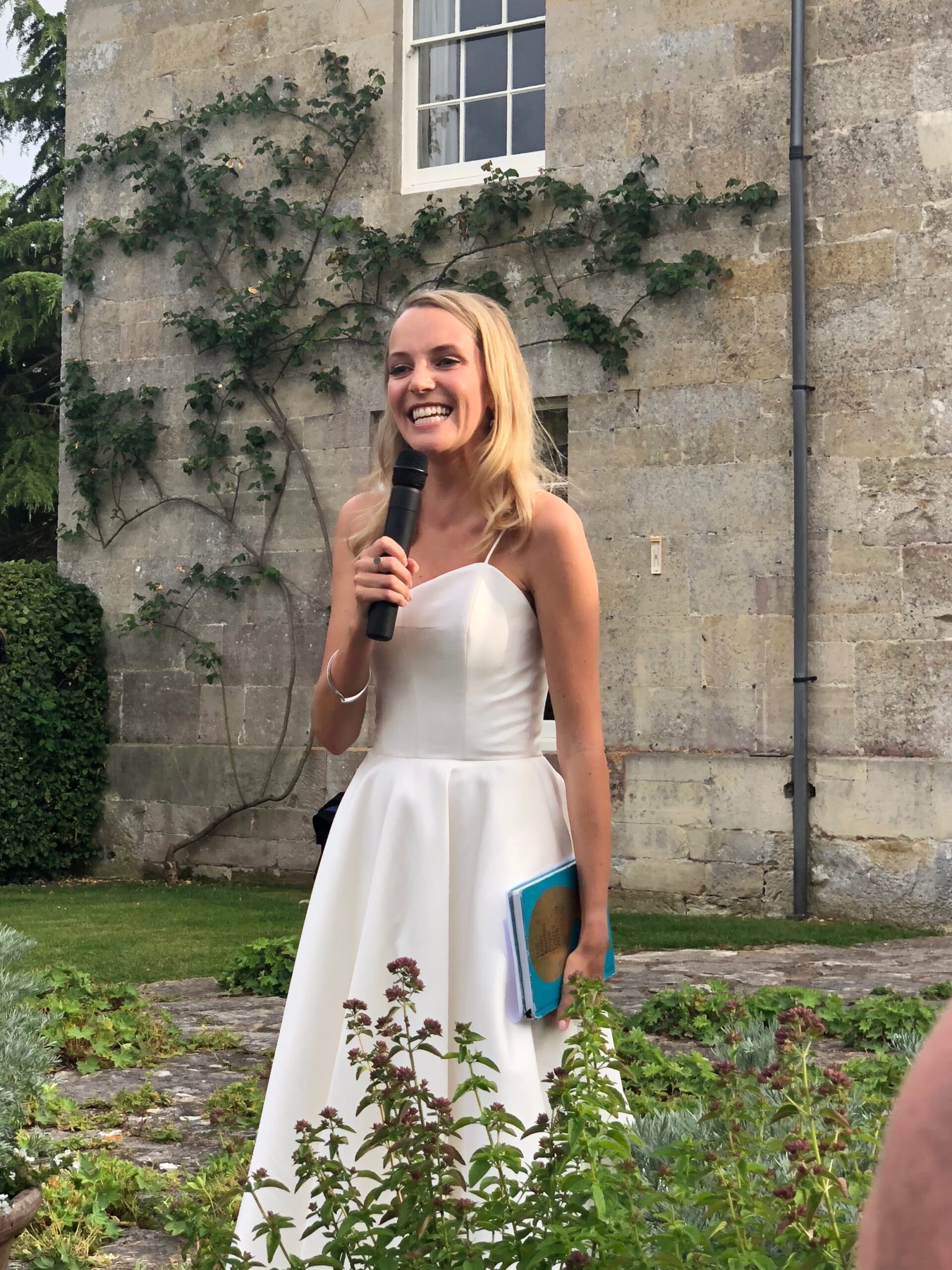 The beautiful bride giving her speech