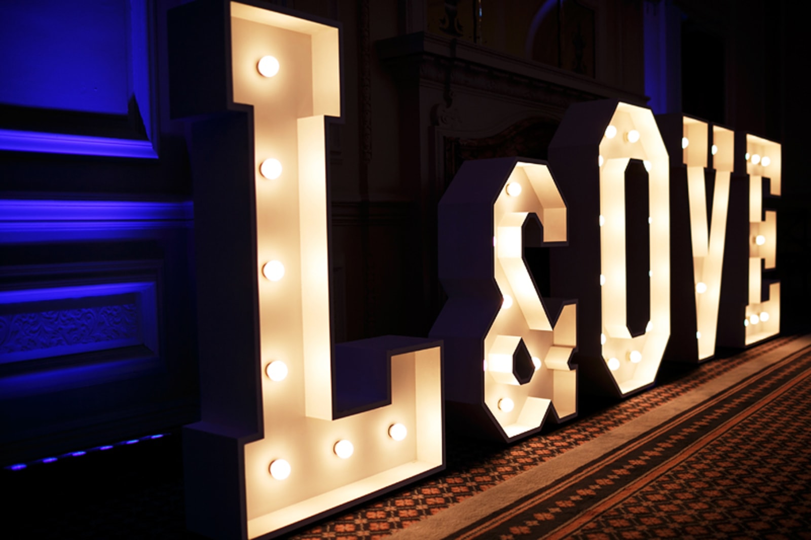 South East | Buckinghamshire | Maidenhead | Autumn | Classic | Neutrals | Pink | Country House | Real Wedding | Guy Hearn Photography #Bridebook #RealWedding #WeddingIdeas Bridebook.co.uk