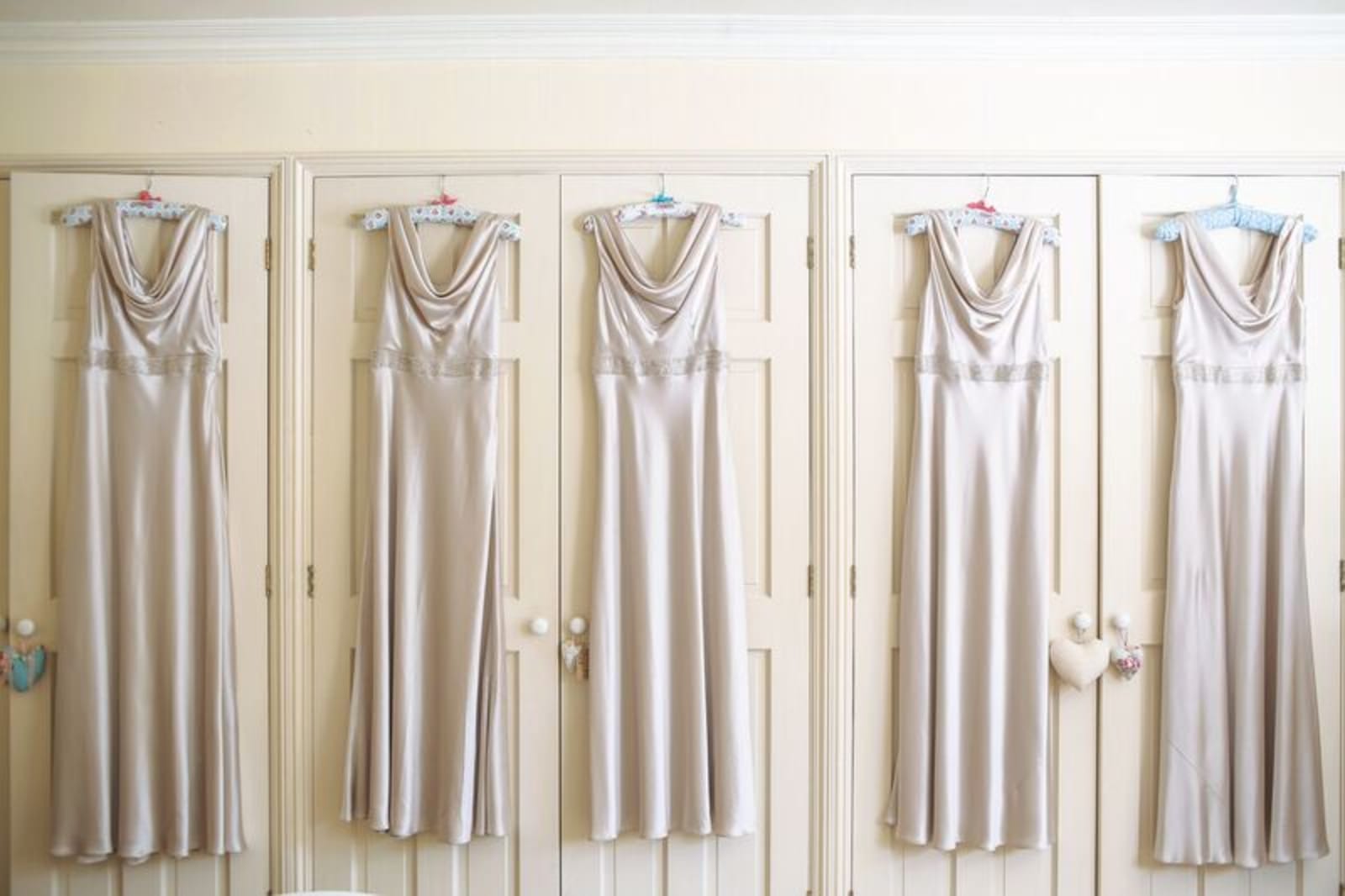 Summer | Country | Garden | Neutrals | Gold | Marquee | Real Wedding | Haijley Photography #Bridebook #RealWedding #WeddingIdeas Bridebook.co.uk