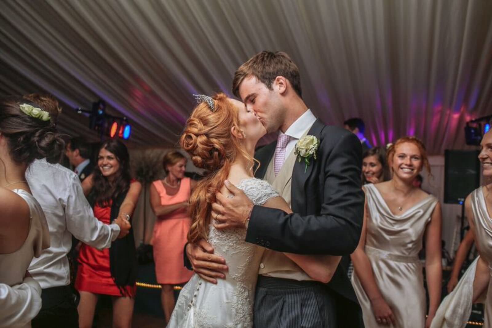 Summer | Country | Garden | Neutrals | Gold | Marquee | Real Wedding | Haijley Photography #Bridebook #RealWedding #WeddingIdeas Bridebook.co.uk