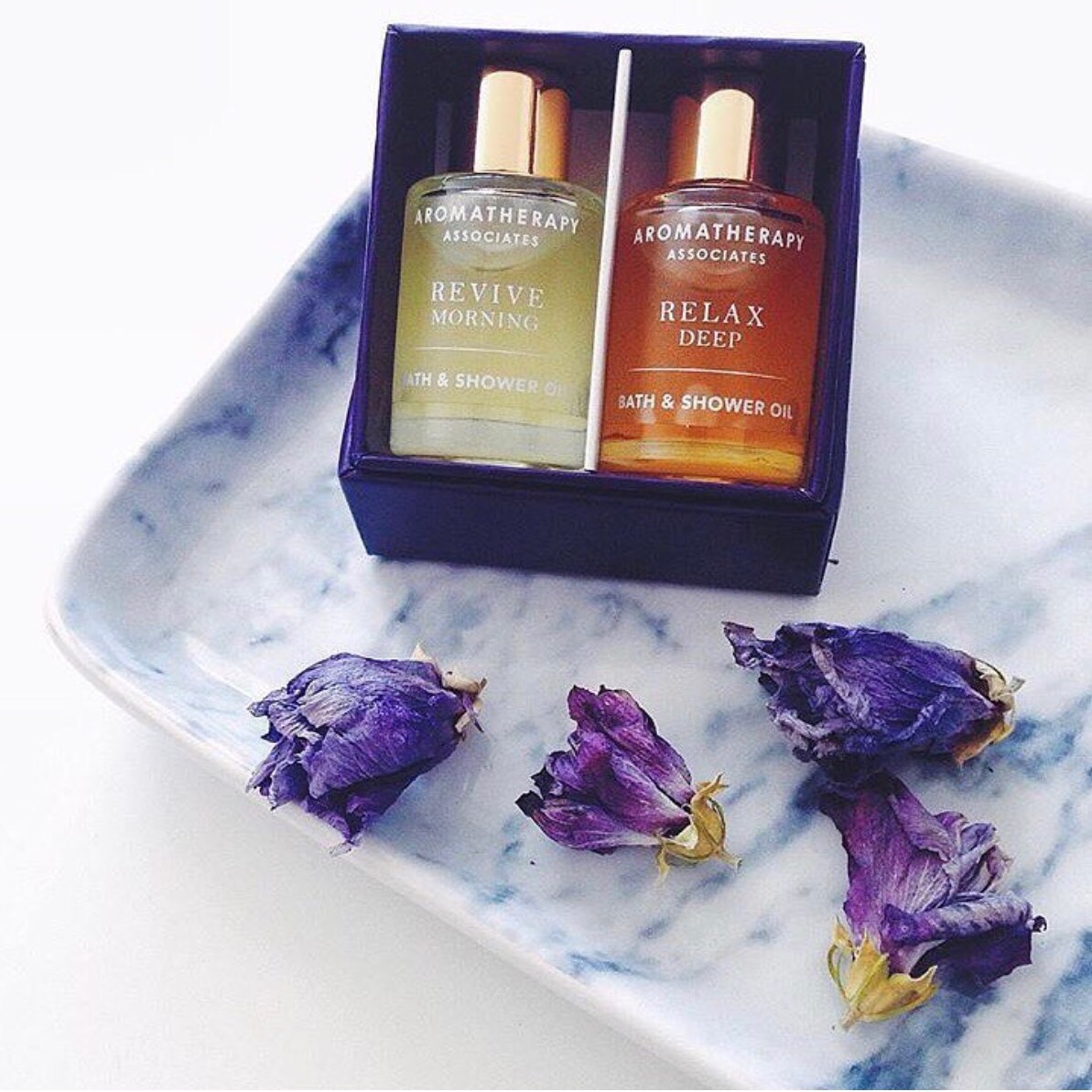 bridebook.co.uk pair of aromatherapy associates oils