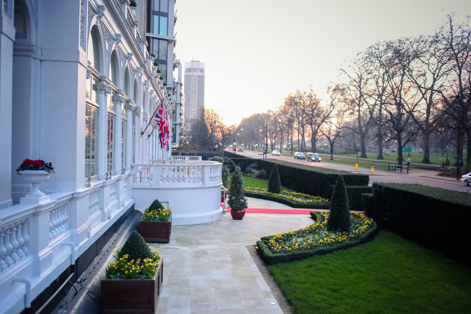 South East | Greater London | London | Autumn | Classic | Elegant | White | Gold | City Hotel | Real Wedding | Hajley Photography #Bridebook #RealWedding #WeddingIdeas Bridebook.co.uk 