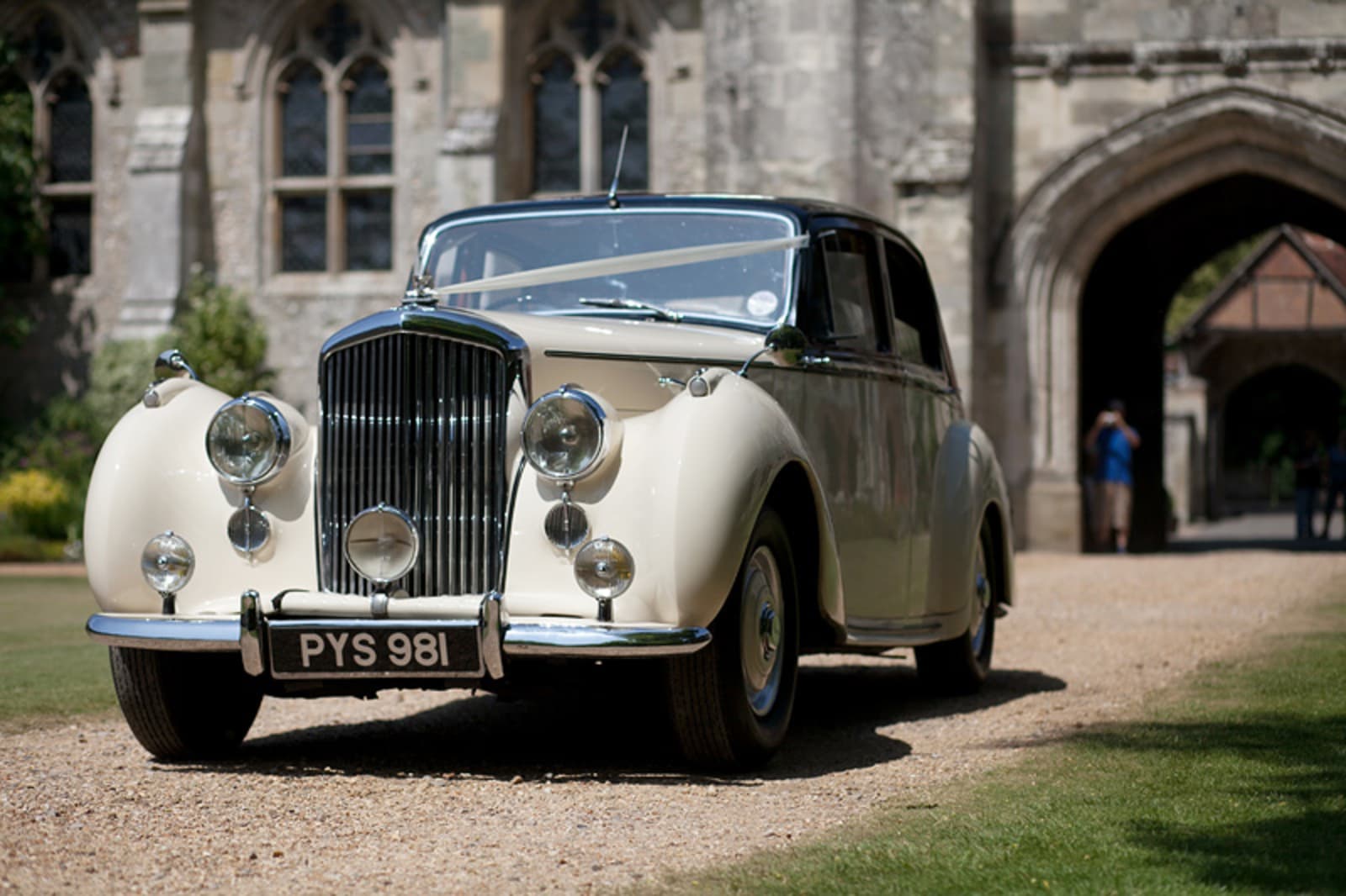 Bridebook.co.uk-classic-car