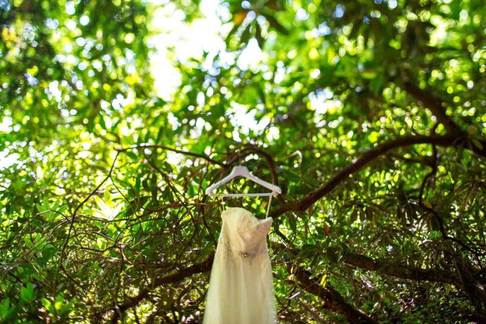 South East | Sussex | Crawley | Summer | Outdoor | Garden | Blue | Orange | Manor House | Real Wedding | Hajley Photography #Bridebook #RealWedding #WeddingIdeas Bridebook.co.uk