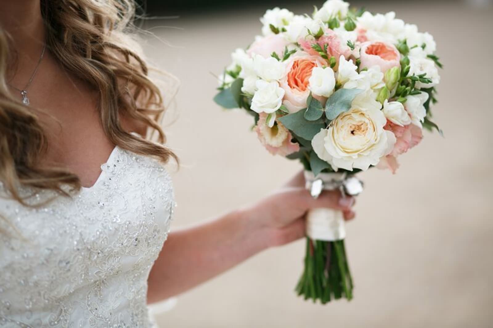 South East | Buckinghamshire | Maidenhead | Autumn | Classic | Elegant | Pink | Brights | Coral | Country House | Real Wedding | Guy Hearn Photography #Bridebook #RealWedding #WeddingIdeas Bridebook.co.uk 