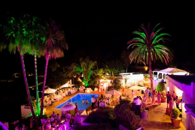 Bridebook.co.uk luxury travel book