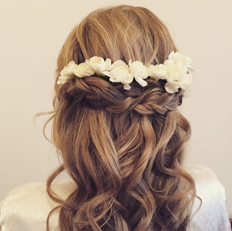 bridebook.co.uk-rose magnall half up floral do