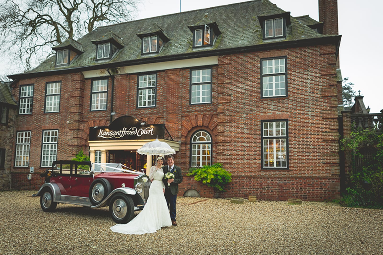 Abergavenny | Scotland | Monmouthshire | Abergavenny | Summer | Classic | Military | Yellow | Manor House | Real Wedding | Art By Design Photography #Bridebook #RealWedding #WeddingIdeas Bridebook.co.uk