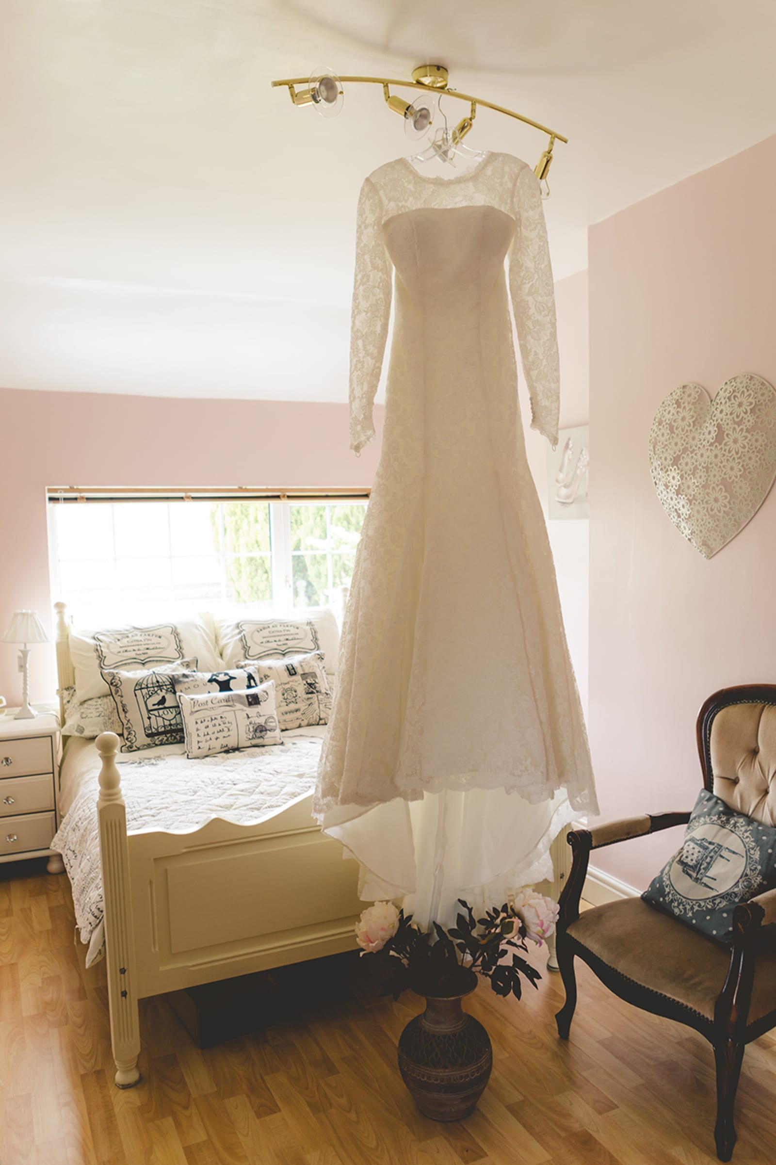 Abergavenny | Scotland | Monmouthshire | Abergavenny | Summer | Classic | Military | Yellow | Manor House | Real Wedding | Art By Design Photography #Bridebook #RealWedding #WeddingIdeas Bridebook.co.uk