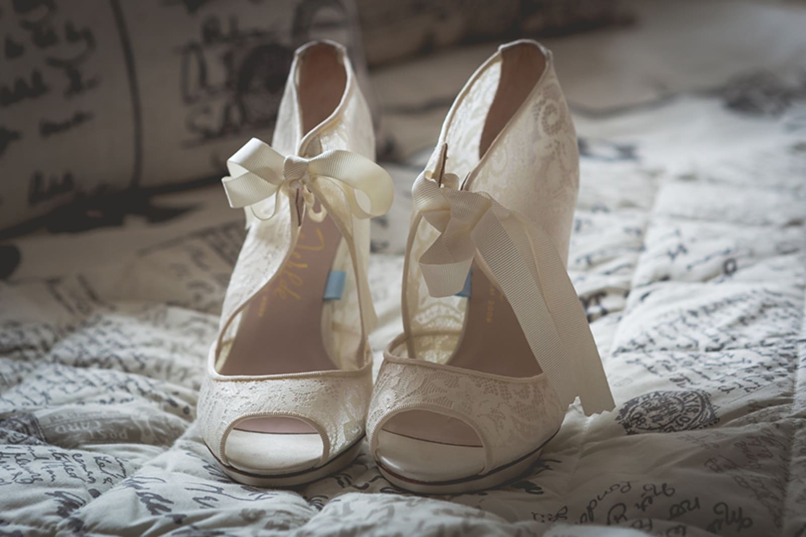 Abergavenny | Scotland | Monmouthshire | Abergavenny | Summer | Classic | Military | Yellow | Manor House | Real Wedding | Art By Design Photography #Bridebook #RealWedding #WeddingIdeas Bridebook.co.uk