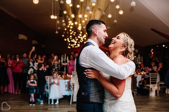 Wedding reviews and how to gather them with award winning photographer Samantha Jayne Photography