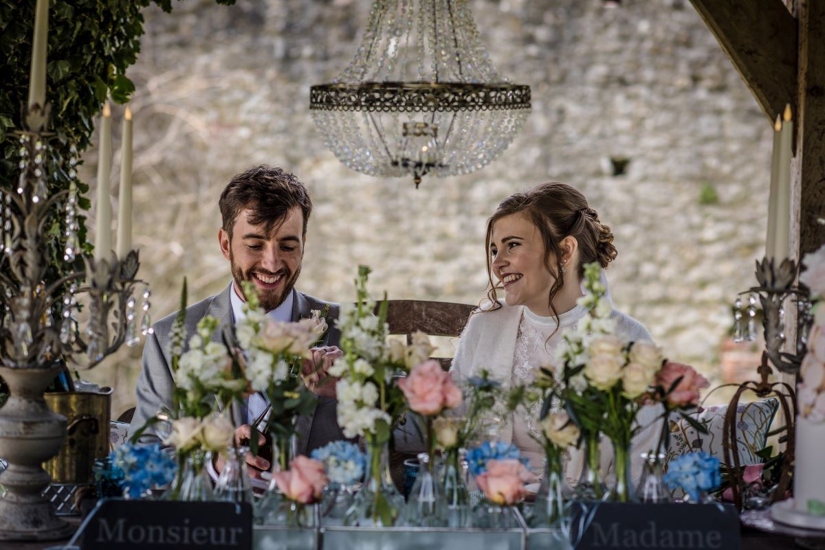 This image has an empty alt attribute; its file name is nvnrhkWU.jpg