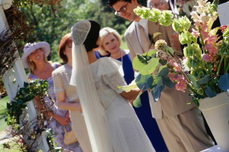 Traditional Jewish wedding couple saying vows