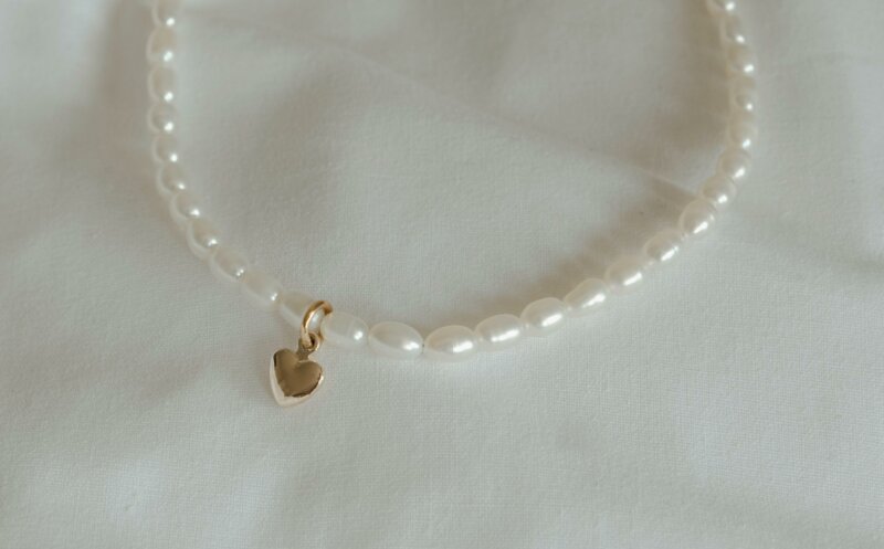 Collier de perles avec cœur