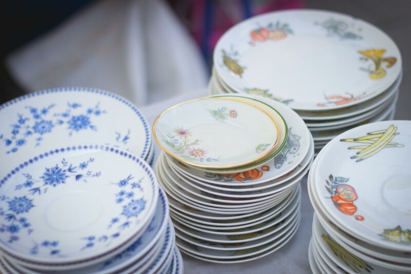 Assiettes en porcelaine