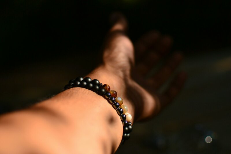 Bracelet en perles noires