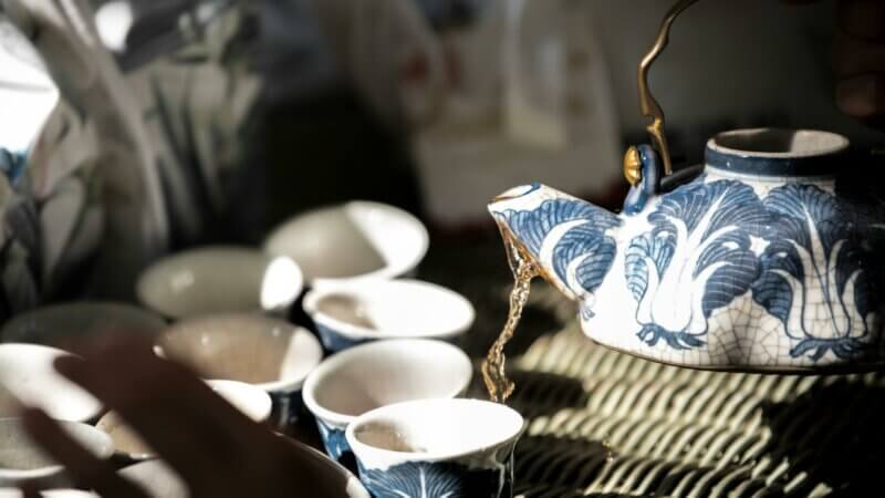 Ceramic teapot and cups